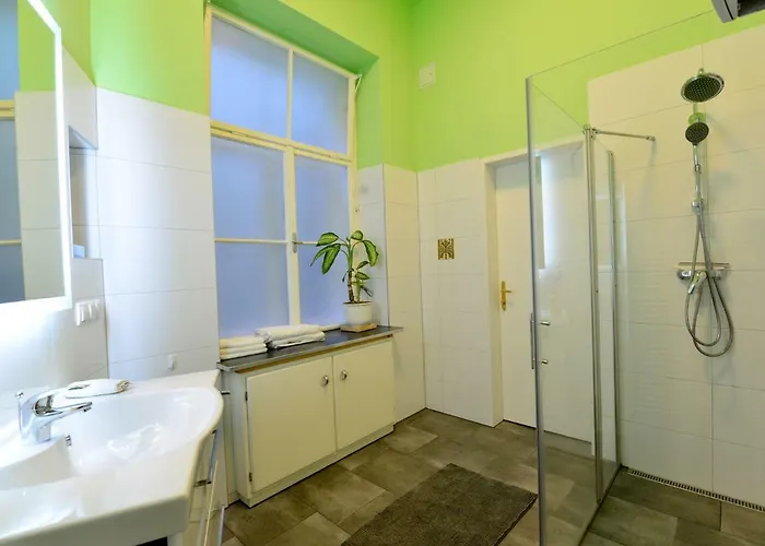 Stylish, Cosy & "self-check-in"